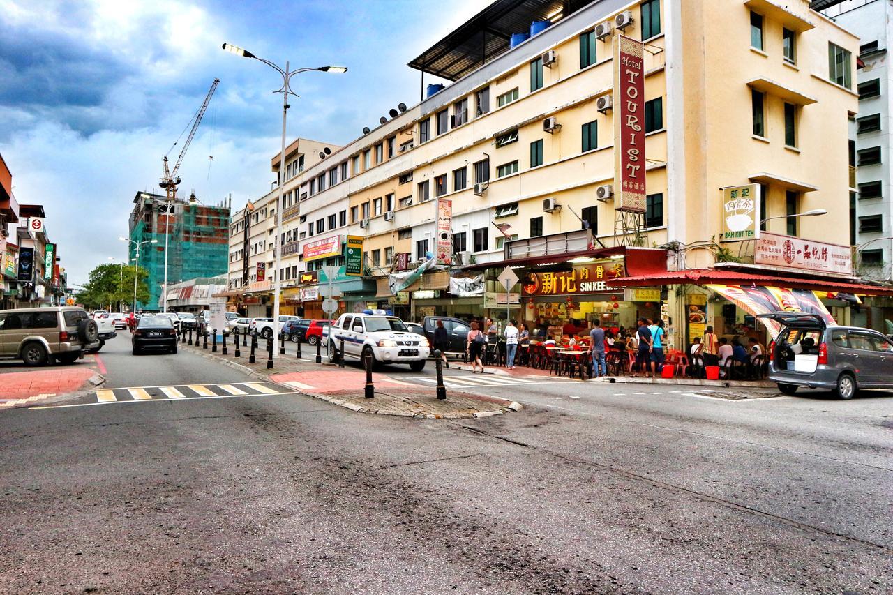 Escape Backpackers Kk Vandrarhem Kota Kinabalu Exteriör bild