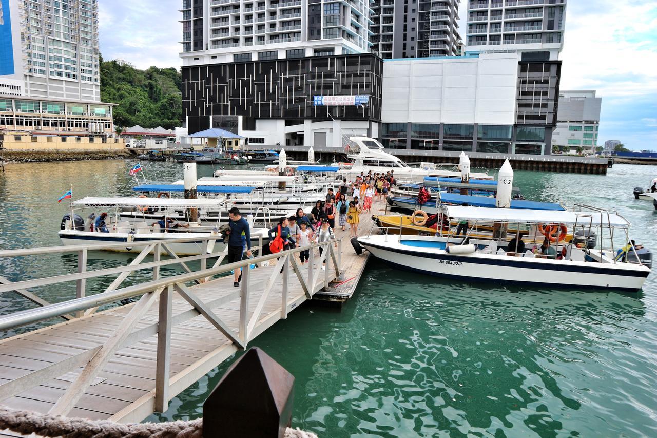 Escape Backpackers Kk Vandrarhem Kota Kinabalu Exteriör bild